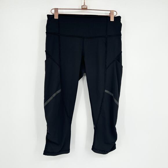 Lululemon Black Mesh Inset Crop Leggings Size 4 - Picture 1 of 9
